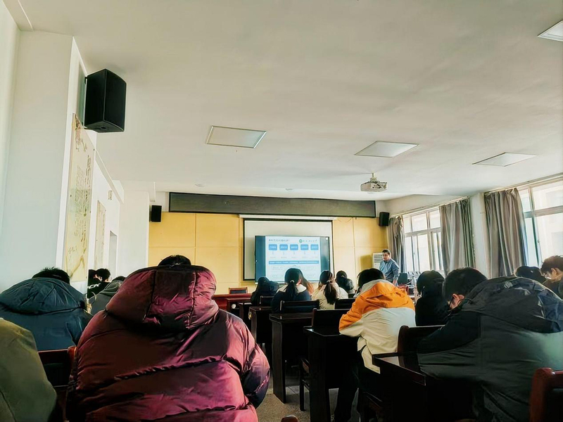 通信学院科研进课堂活动｜聚焦本科生科研入门路径与实践指导